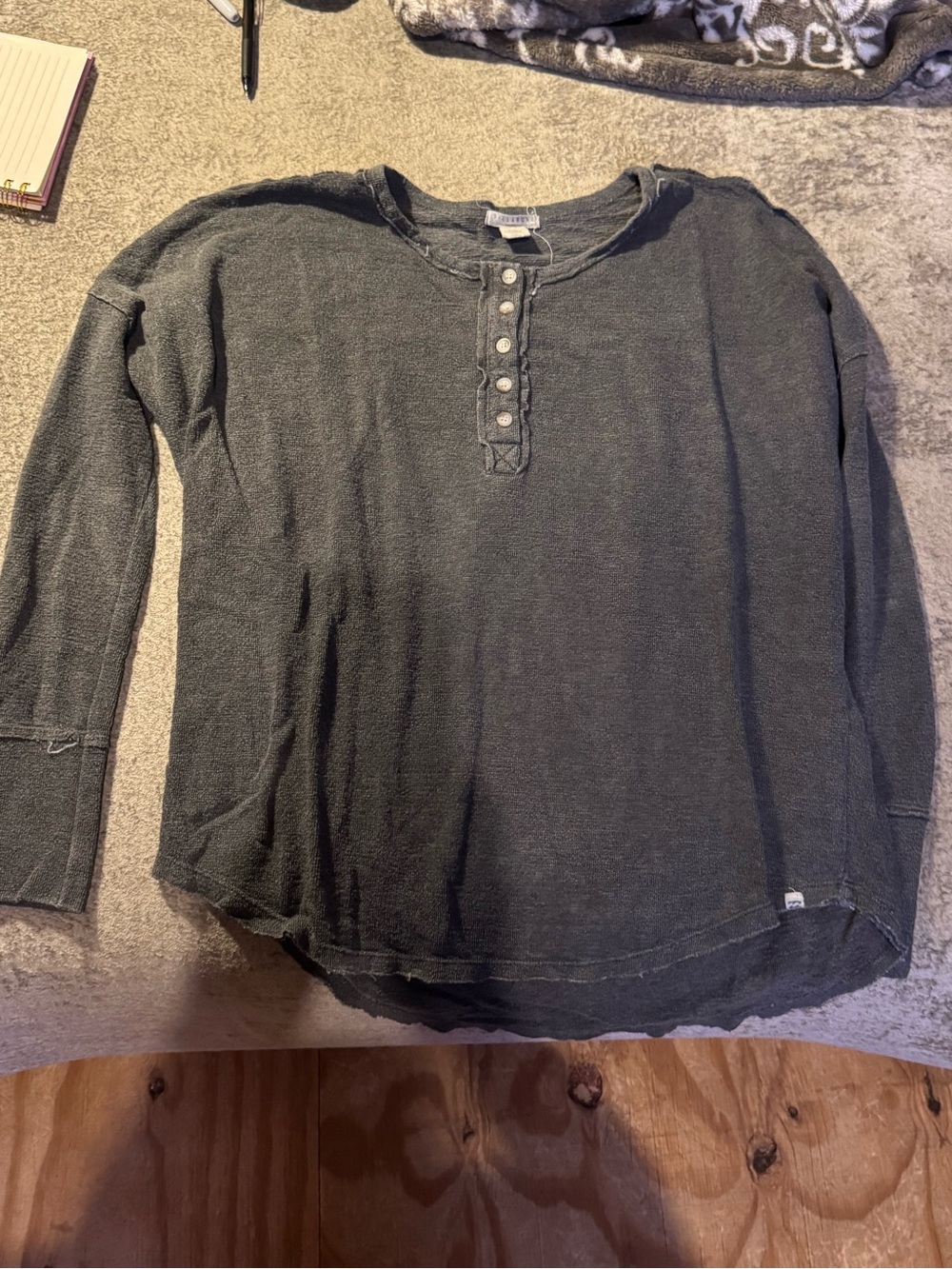 Billabong Women’s L/S Raw-edge Henley Top in Charcoal- L